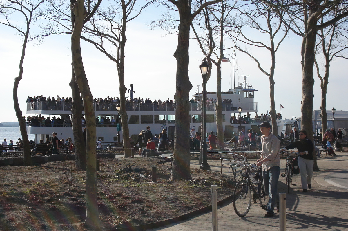 Picture United States New York Battery Park 2006-03 9 - French Restaurant Battery Park