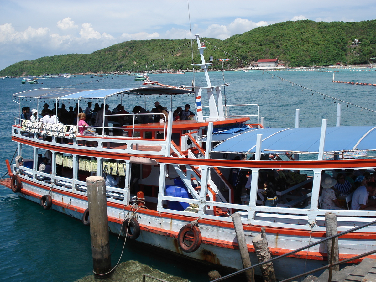 Picture Thailand Pattaya Ko Larn 2006-04 80 - Transport Ko Larn