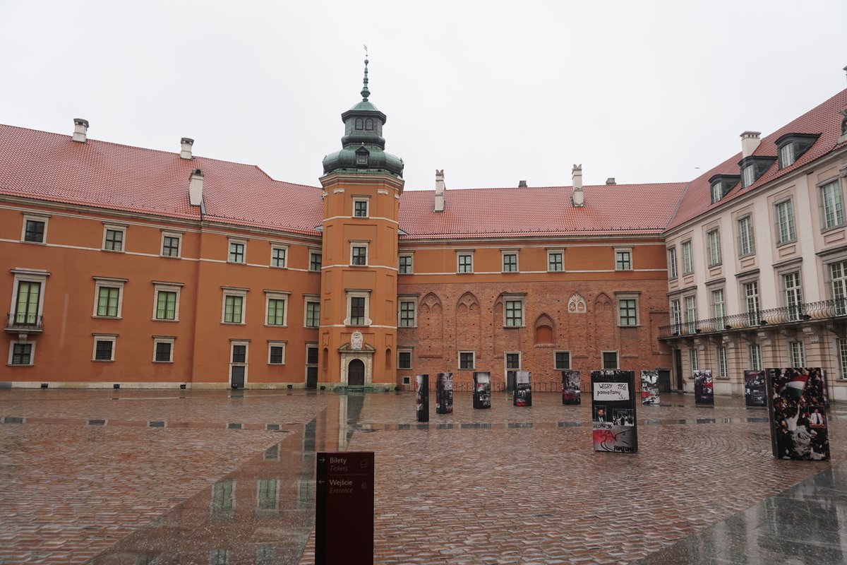 Picture Poland Warsaw 2016-10 27 - Monuments Warsaw