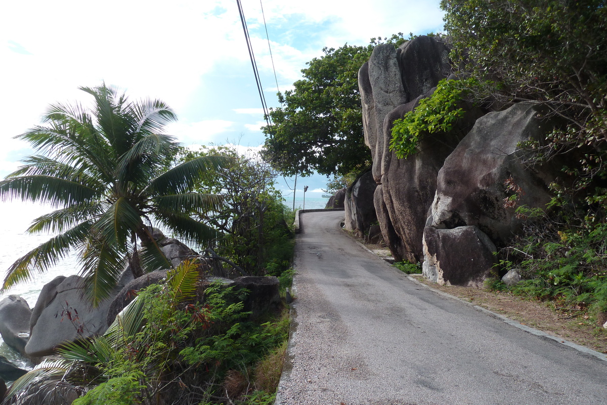 Picture Seychelles Praslin 2011-10 37 - City View Praslin