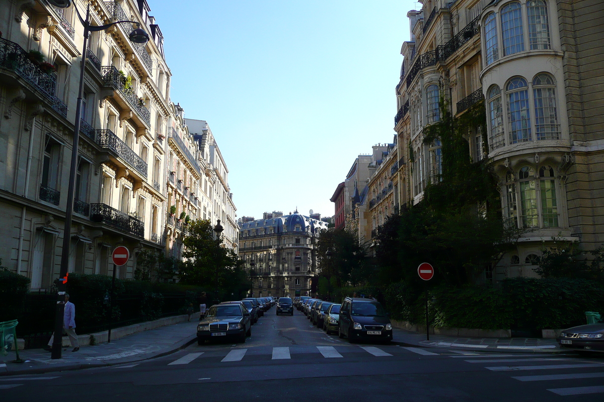 Picture France Paris 8th Arrondissement Rue Rembrandt 2007-09 24 - Hot Season Rue Rembrandt