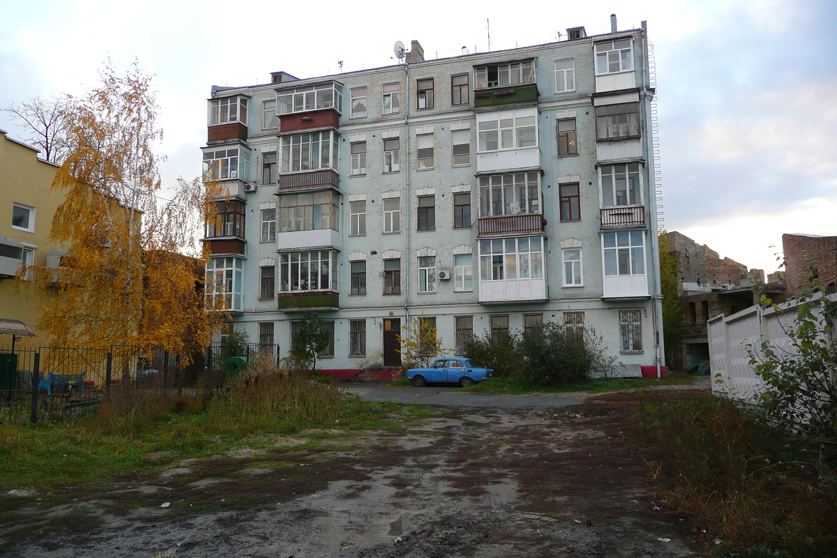 Picture Ukraine Kiev Podil 2007-11 49 - Hotel Pools Podil