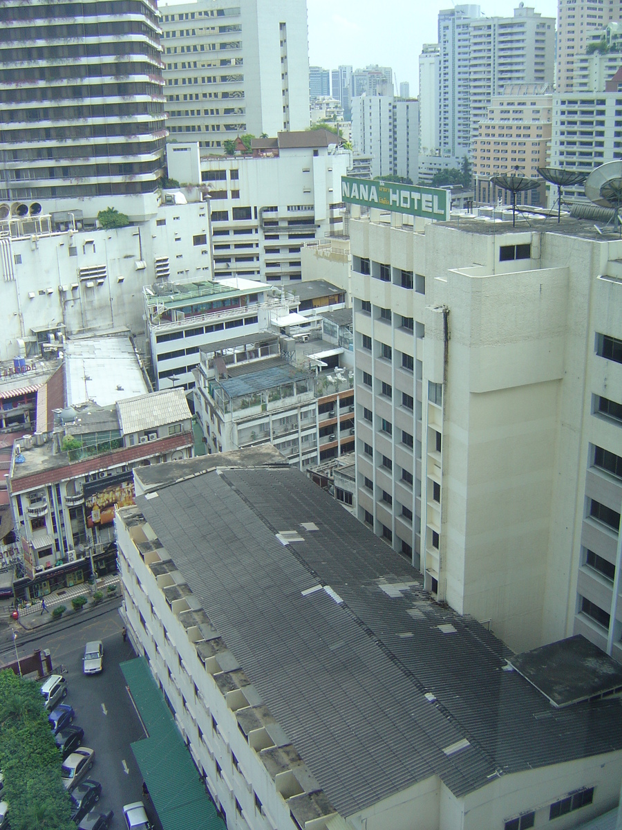 Picture Thailand Bangkok Nana Hotel 2005-11 1 - Shopping Nana Hotel