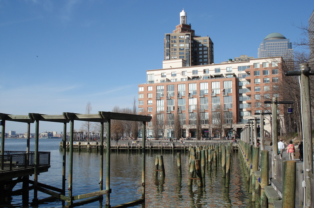 Picture United States New York Battery Park 2006-03 60 - City Battery Park