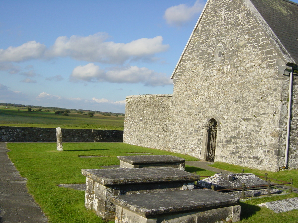 Picture Ireland Clonmacnoise 2003-09 3 - Rooms Clonmacnoise