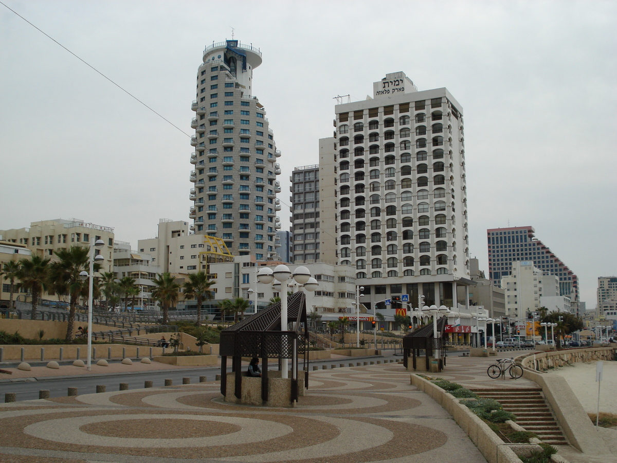 Picture Israel Tel Aviv Tel Aviv Sea Shore 2006-12 258 - Monuments Tel Aviv Sea Shore