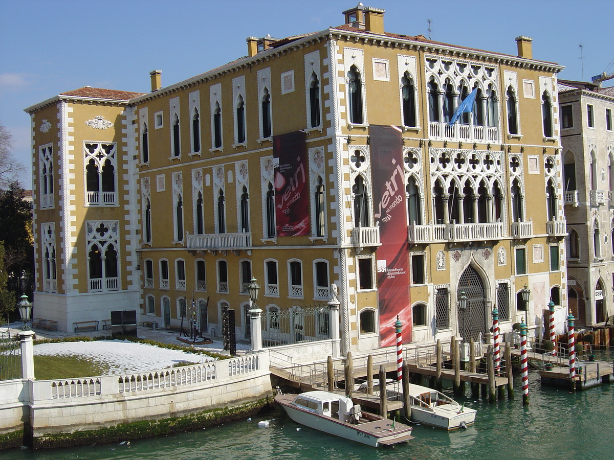 Picture Italy Venice 2005-03 313 - Monument Venice