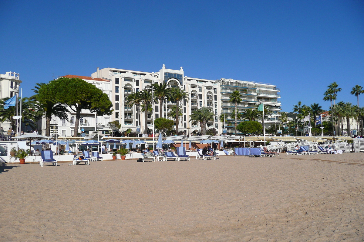 Picture France Cannes Croisette 2007-10 63 - Restaurants Croisette