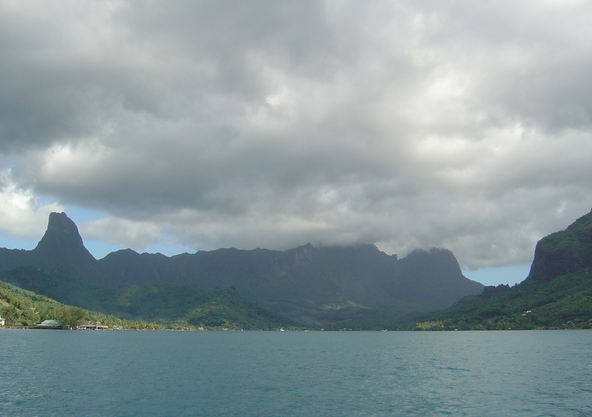 Picture Polynesia Moorea 2006-04 102 - Spring Moorea