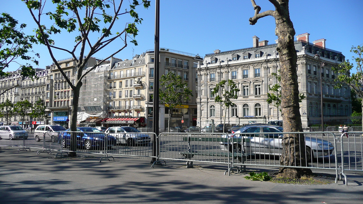 Picture France Paris Etoile and Arc de Triomphe 2007-05 126 - Restaurants Etoile and Arc de Triomphe