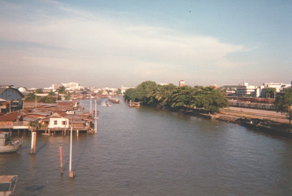 Picture Thailand Bangkok 1989-04 5 - Hotel Pool Bangkok