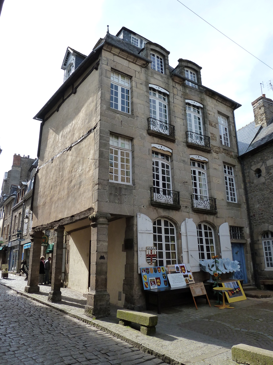 Picture France Dinan 2010-04 85 - Accomodation Dinan