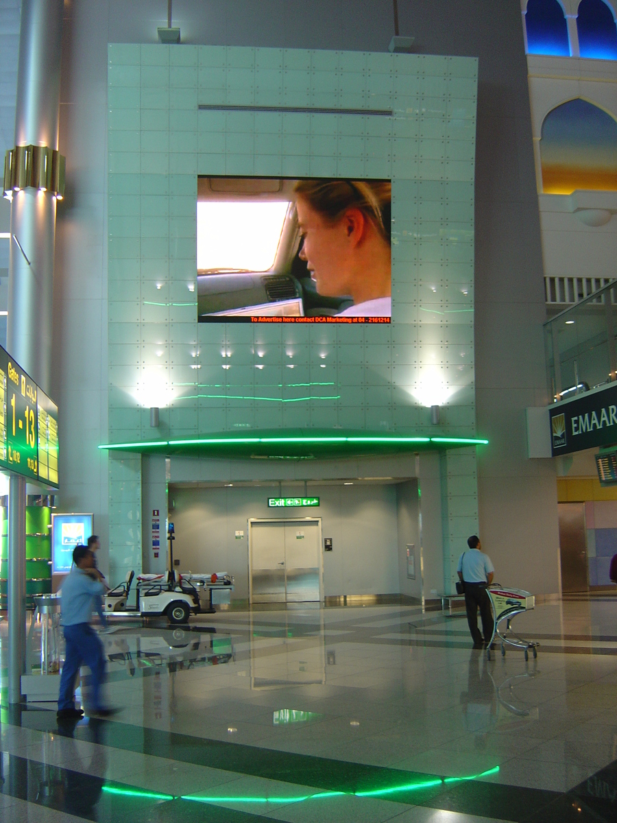 Picture United Arab Emirates Dubai Airport 2005-03 10 - Street Airport