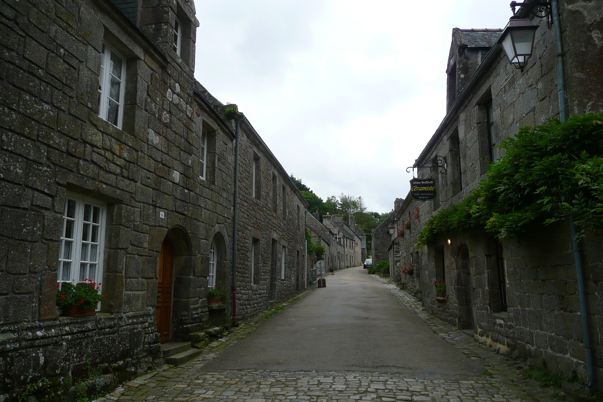 Picture France Locronan 2008-07 4 - Room Locronan