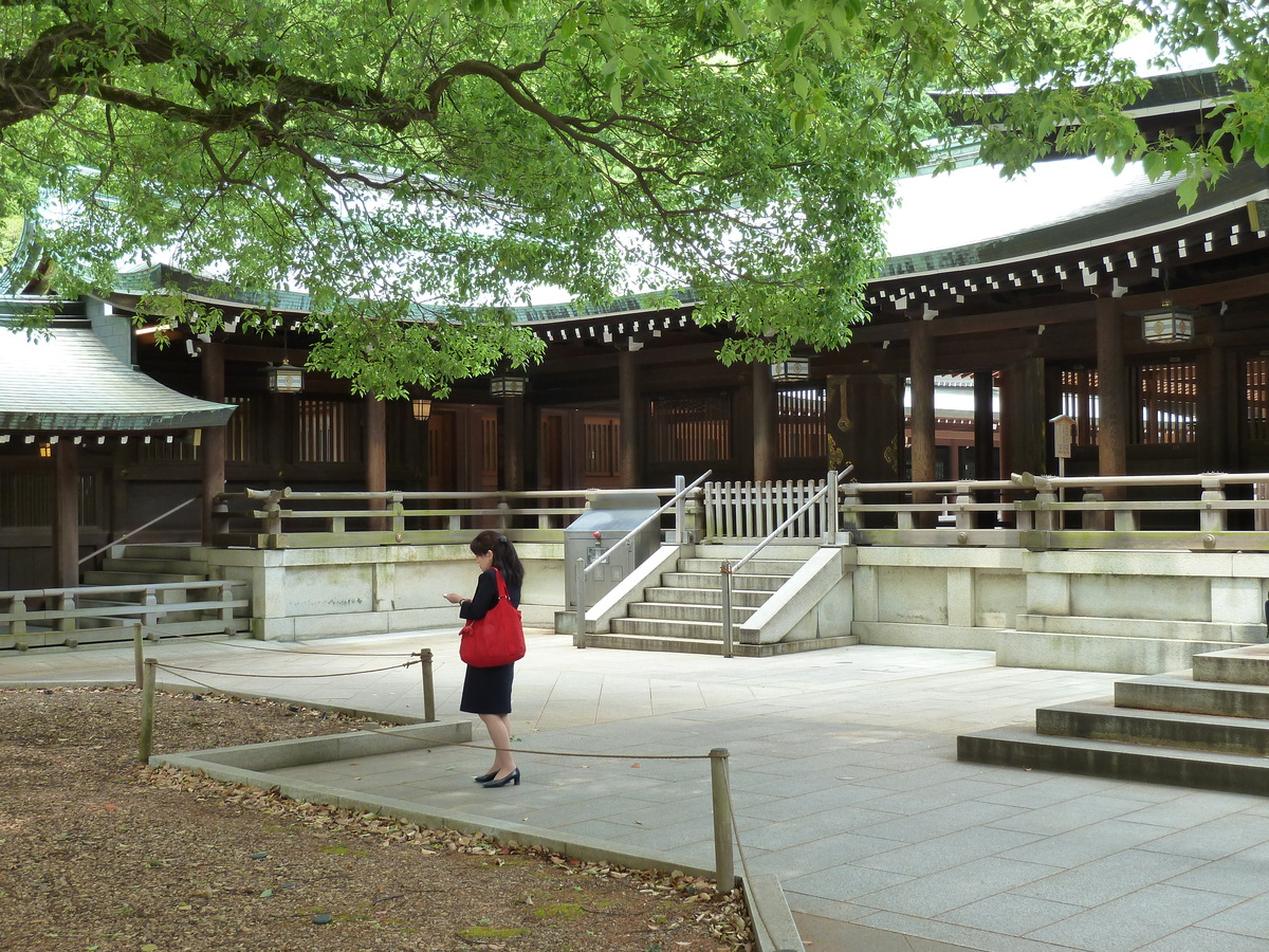 Picture Japan Tokyo Yoyogi Park 2010-06 34 - Walking Street Yoyogi Park