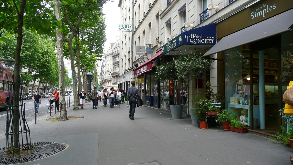 Picture France Paris 8th Arrondissement Rue Tronchet 2007-05 14 - Night Rue Tronchet