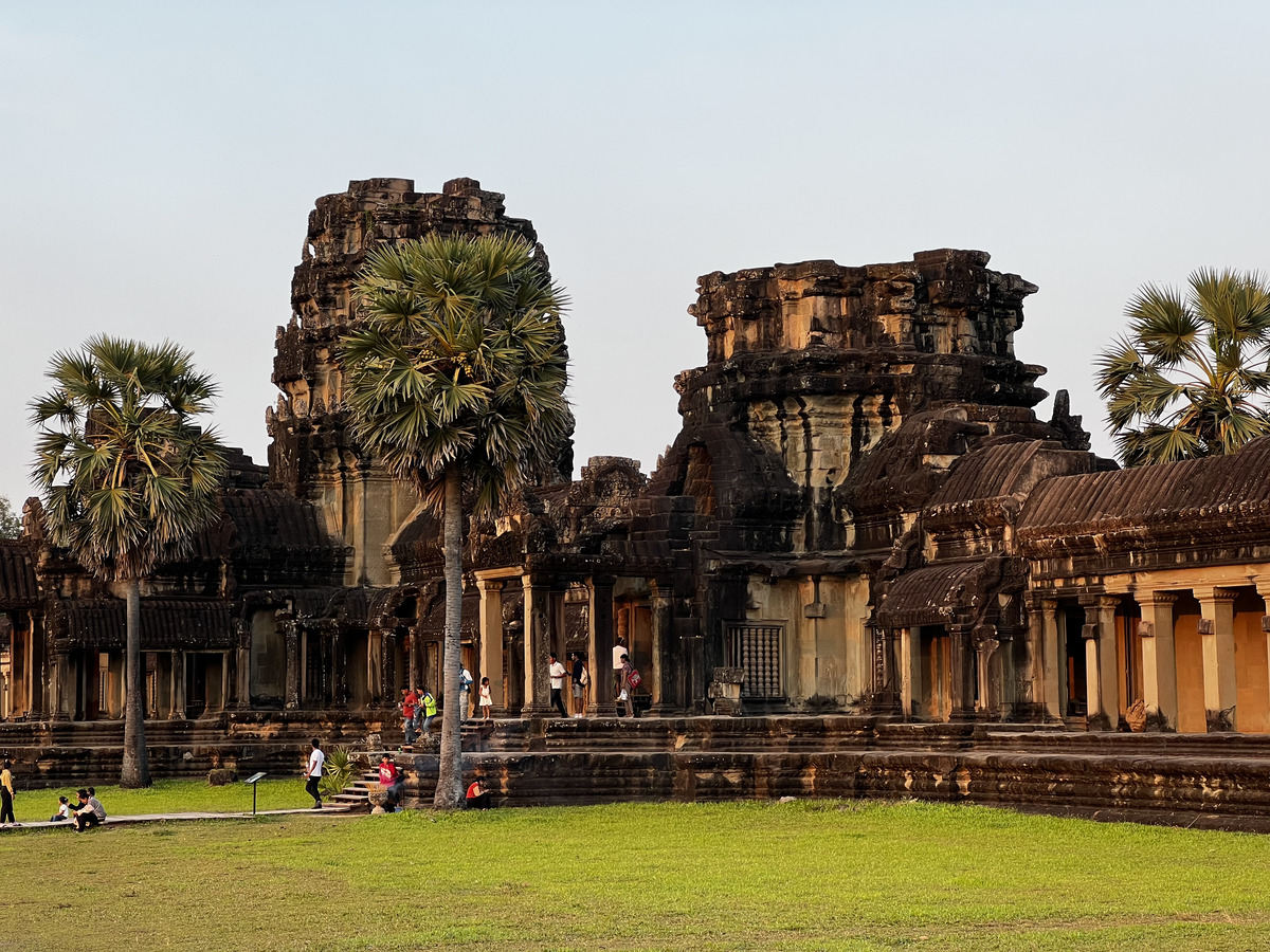 Picture Cambodia Siem Reap Angkor Wat 2023-01 302 - Hot Season Angkor Wat