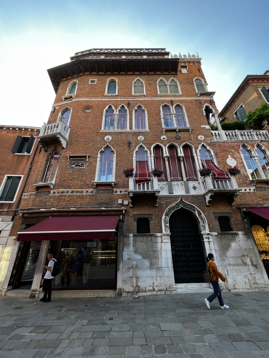 Picture Italy Venice 2022-05 234 - Walking Street Venice