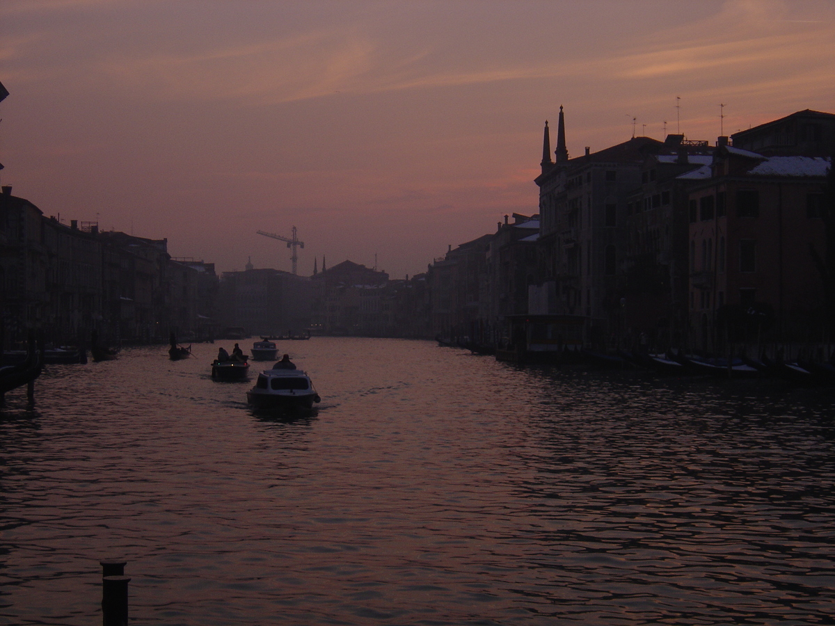 Picture Italy Venice 2005-03 40 - Hot Season Venice