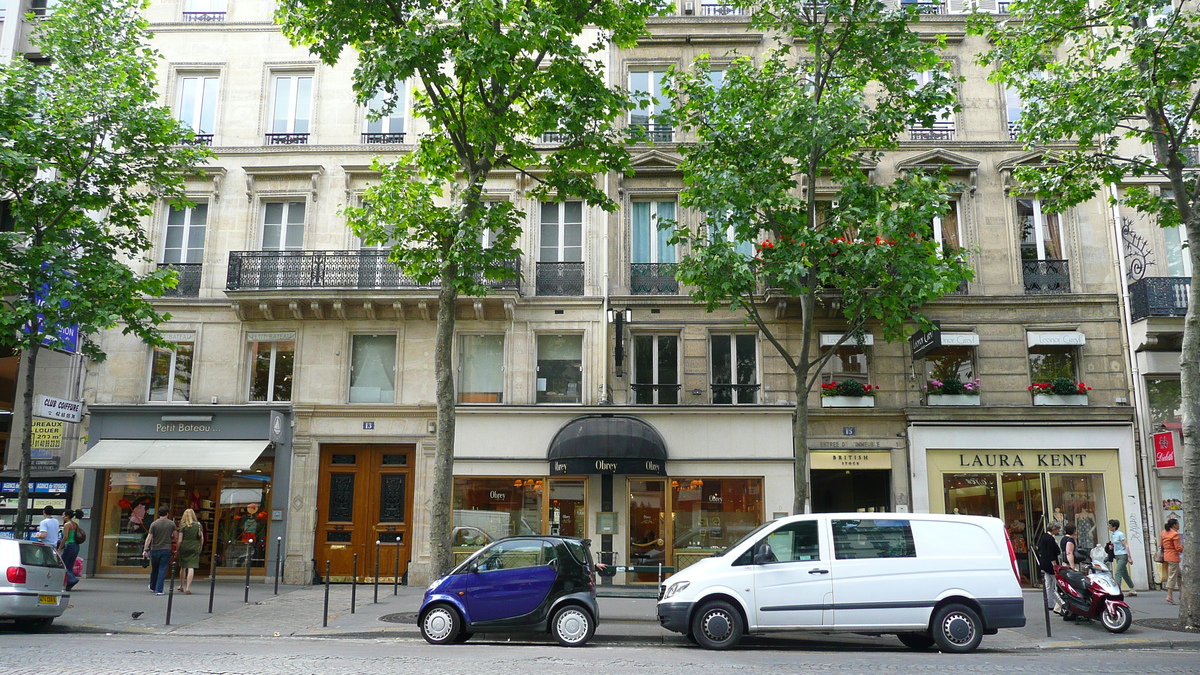 Picture France Paris 8th Arrondissement Rue Tronchet 2007-05 2 - Restaurants Rue Tronchet