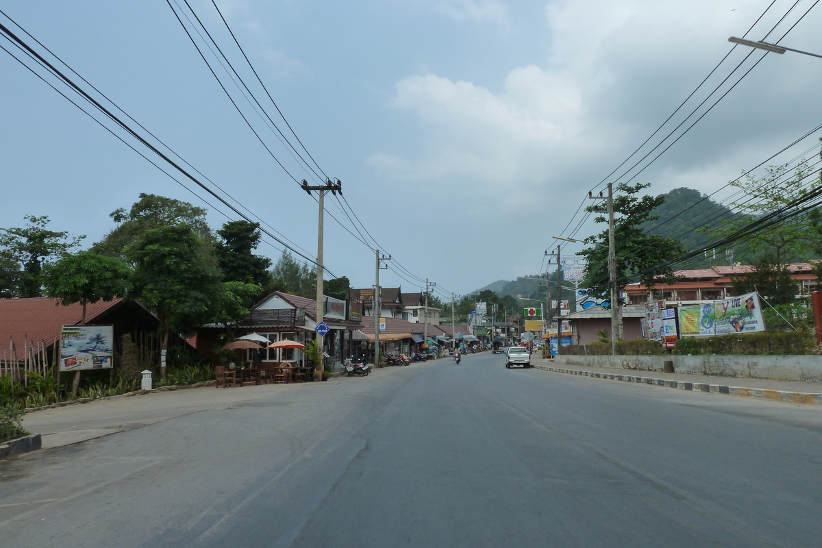 Picture Thailand Ko Chang Island road 2011-02 11 - Hot Season Island road