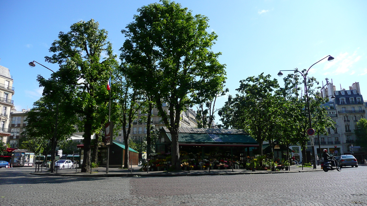 Picture France Paris Place des Ternes 2007-05 13 - Restaurants Place des Ternes