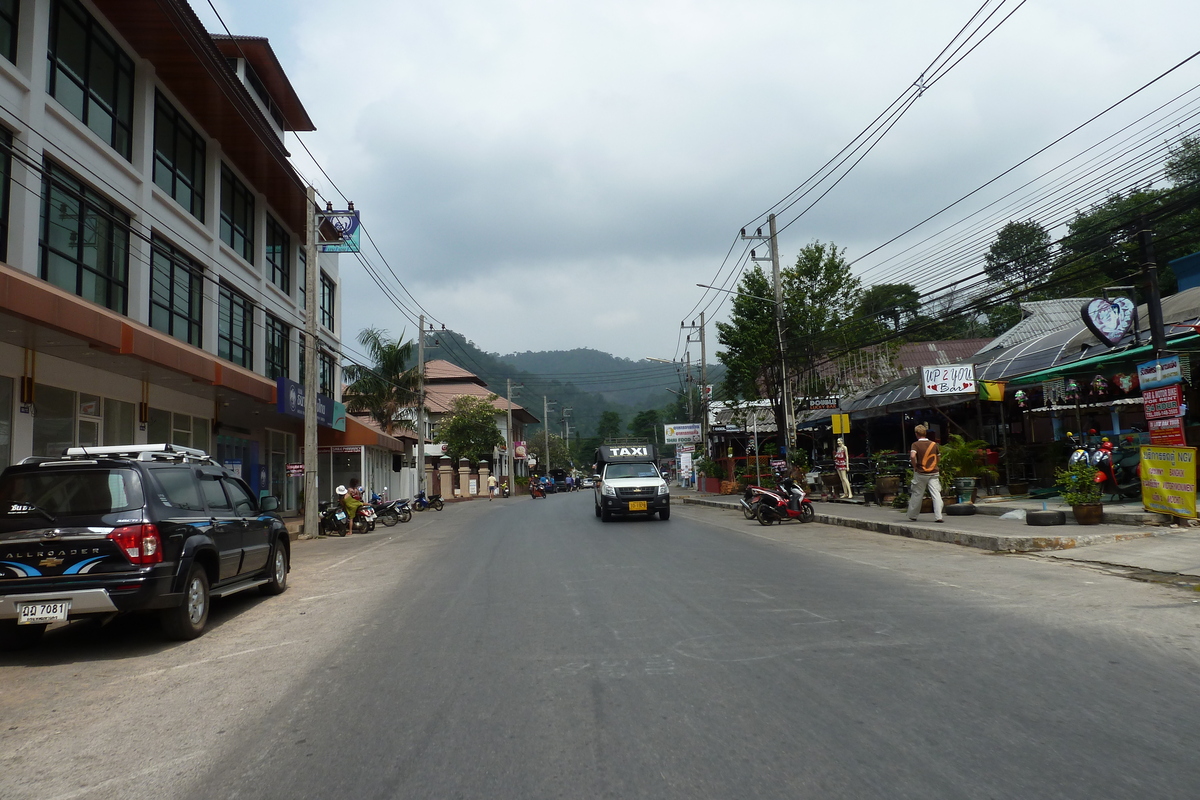 Picture Thailand Ko Chang Island road 2011-02 20 - Summer Island road