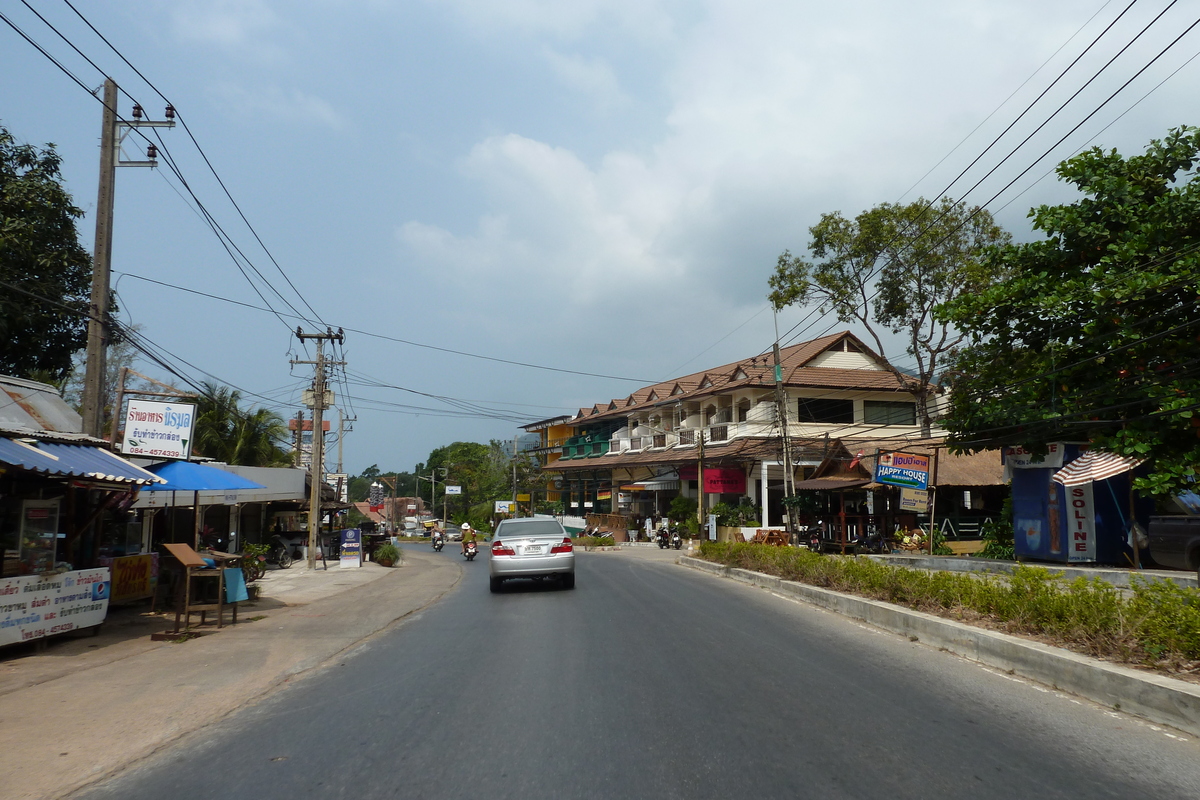 Picture Thailand Ko Chang Island road 2011-02 86 - Room Island road