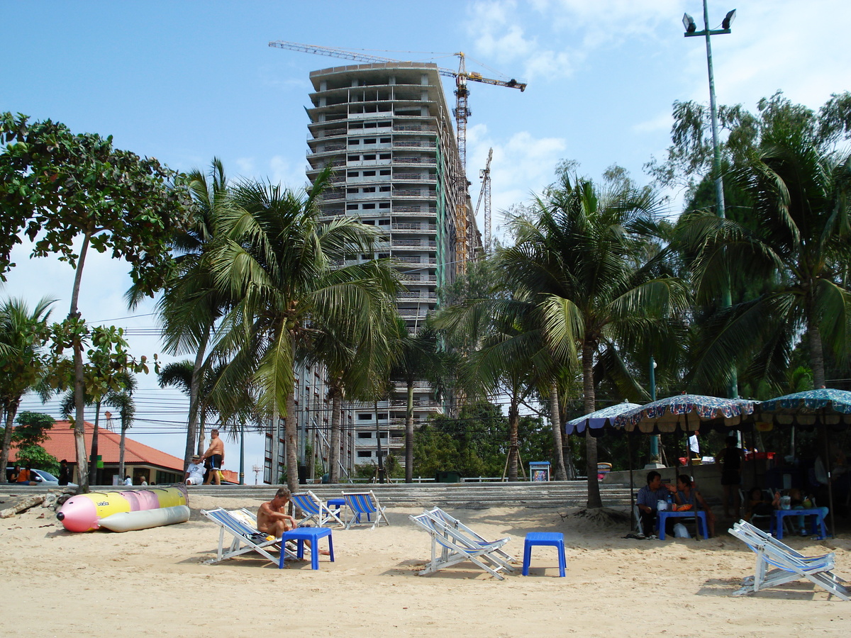 Picture Thailand Pattaya Beach 2007-02 98 - Hot Season Pattaya Beach