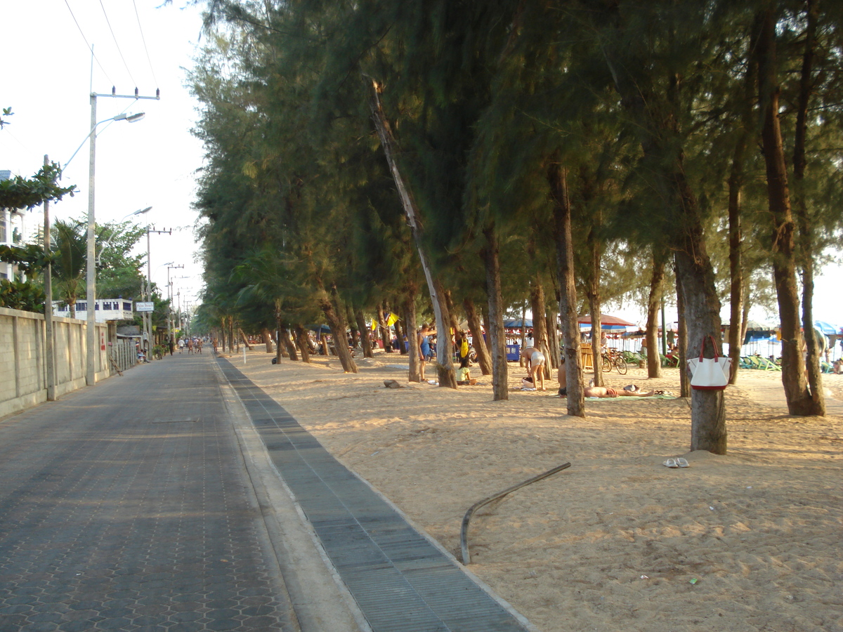 Picture Thailand Pattaya Dongtan beach 2008-01 27 - Weather Dongtan beach