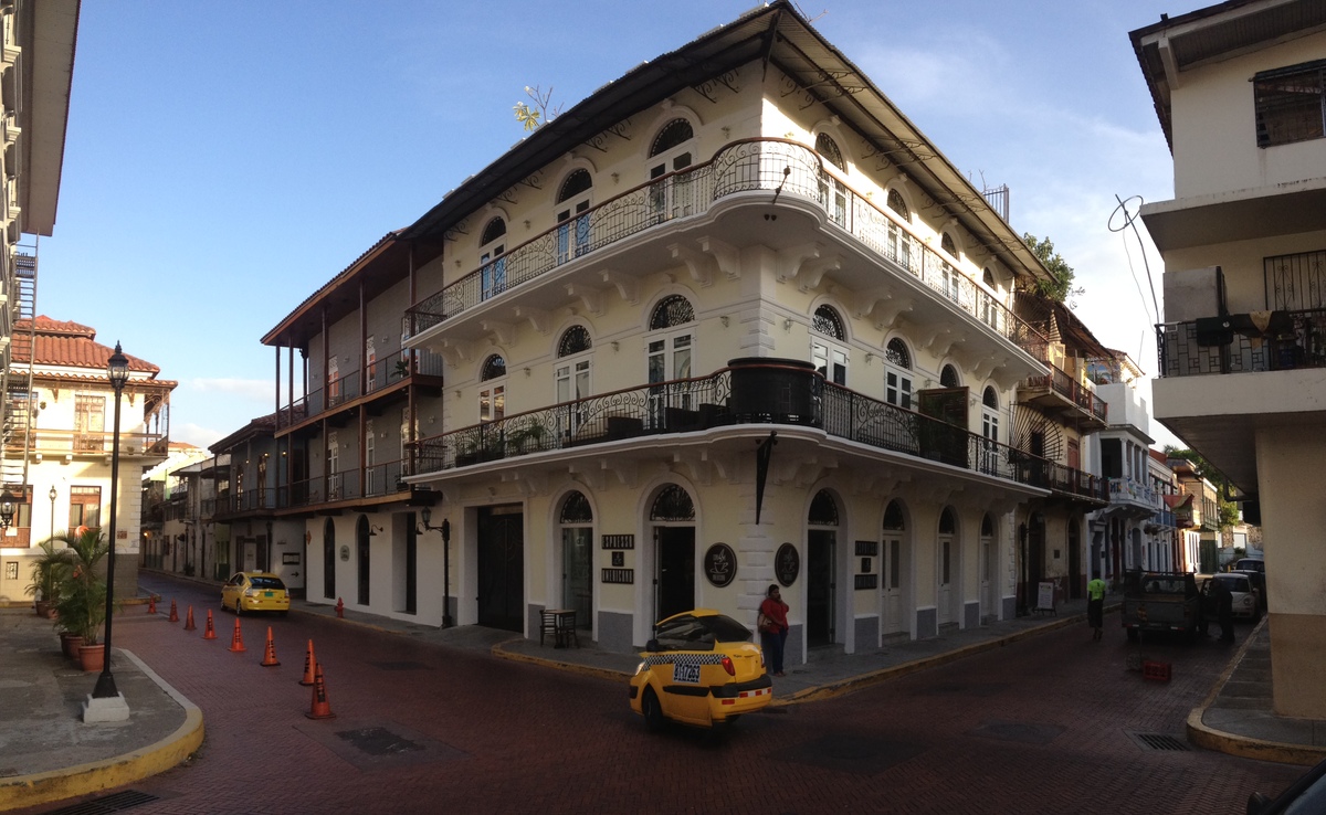 Picture Panama Panama City 2015-03 275 - Monument Panama City