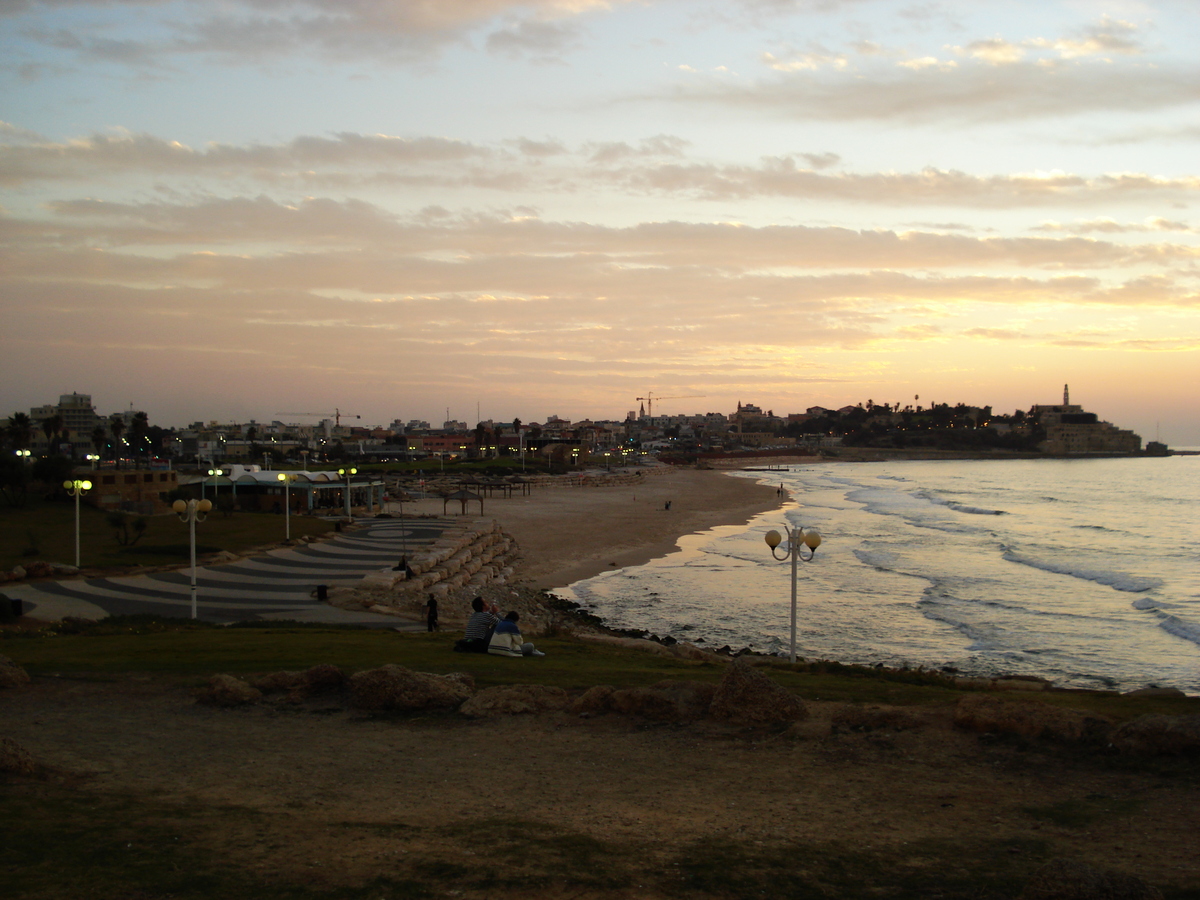 Picture Israel Tel Aviv Tel Aviv Sea Shore 2006-12 294 - Streets Tel Aviv Sea Shore