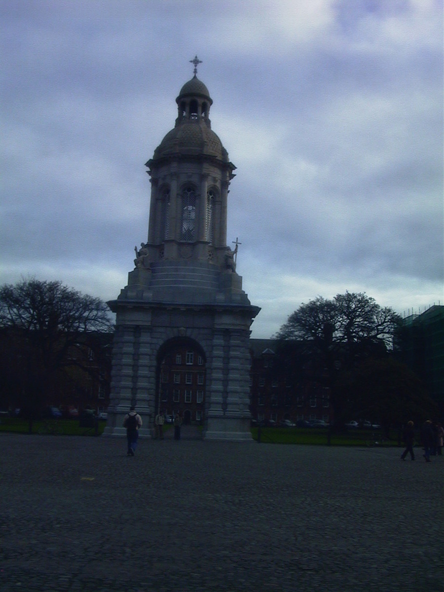 Picture Ireland Dublin 2000-11 15 - Monument Dublin