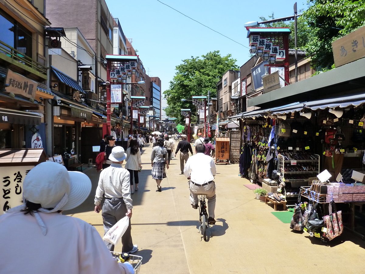 Picture Japan Tokyo Asakusa 2010-06 21 - Streets Asakusa