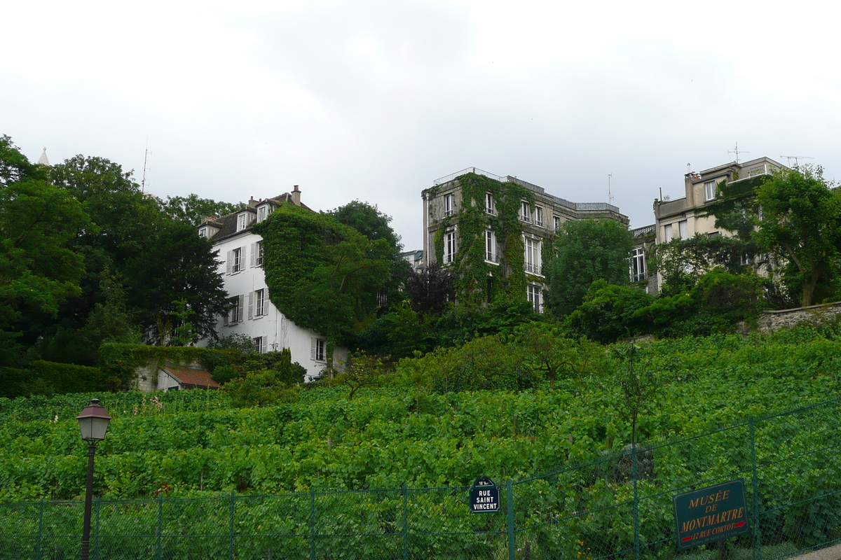 Picture France Paris Montmartre 2007-06 25 - Saving Montmartre