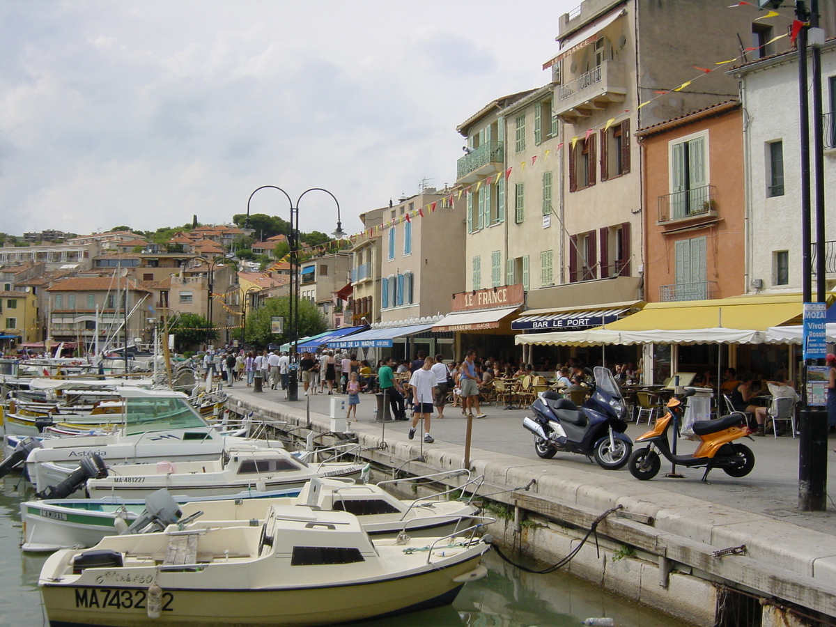 Picture France Cassis 2002-08 14 - City View Cassis