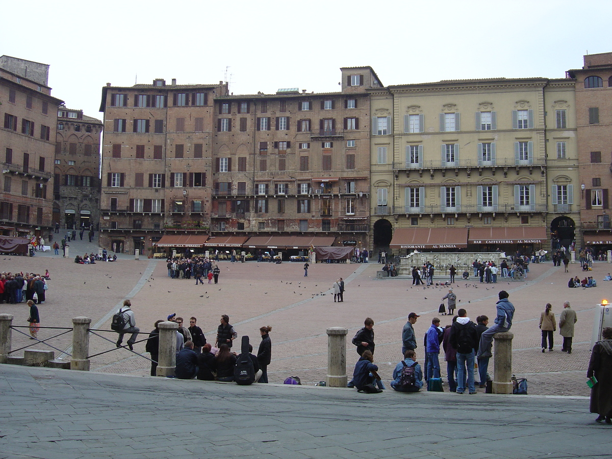 Picture Italy Siena 2004-03 18 - Lands Siena