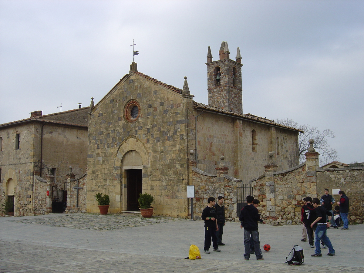 Picture Italy Monteriggioni 2004-03 9 - Shopping Monteriggioni