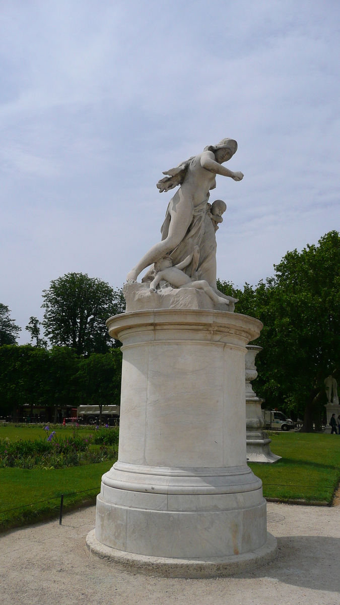 Picture France Paris Garden of Tuileries 2007-05 120 - City View Garden of Tuileries