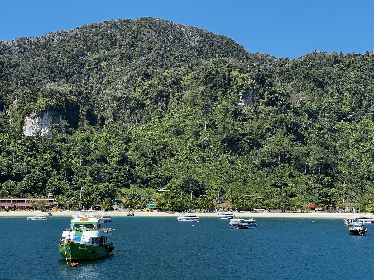 Picture Thailand Phuket to Ko Phi Phi Ferry 2021-12 79 - Cheap Room Phuket to Ko Phi Phi Ferry