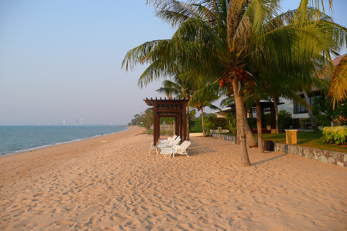 Picture Thailand Chonburi Sunshine beach 2008-01 13 - Cheap Room Sunshine beach