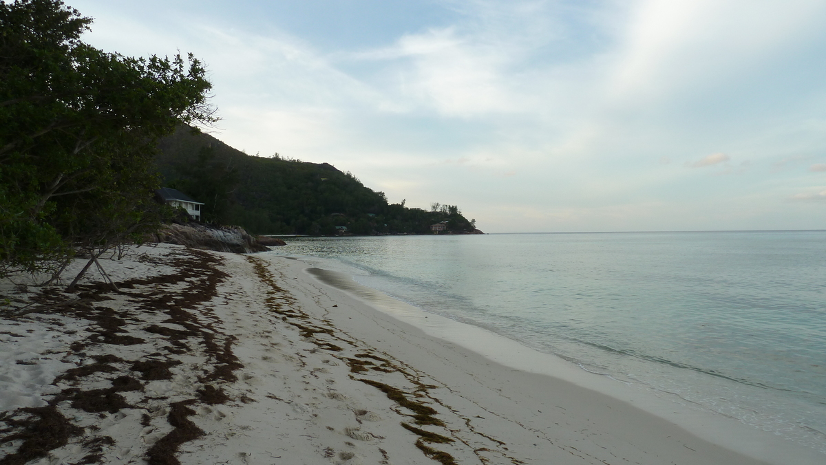 Picture Seychelles Praslin 2011-10 20 - Restaurant Praslin