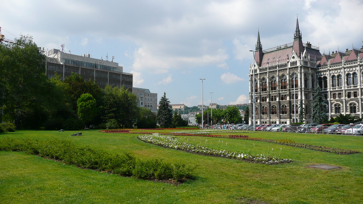 Picture Hungary Budapest Budapest Parliament 2007-06 25 - Spring Budapest Parliament