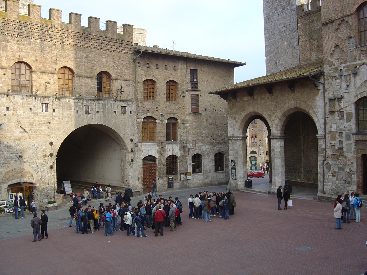 Picture Italy San Gimignano 2004-03 22 - To see San Gimignano