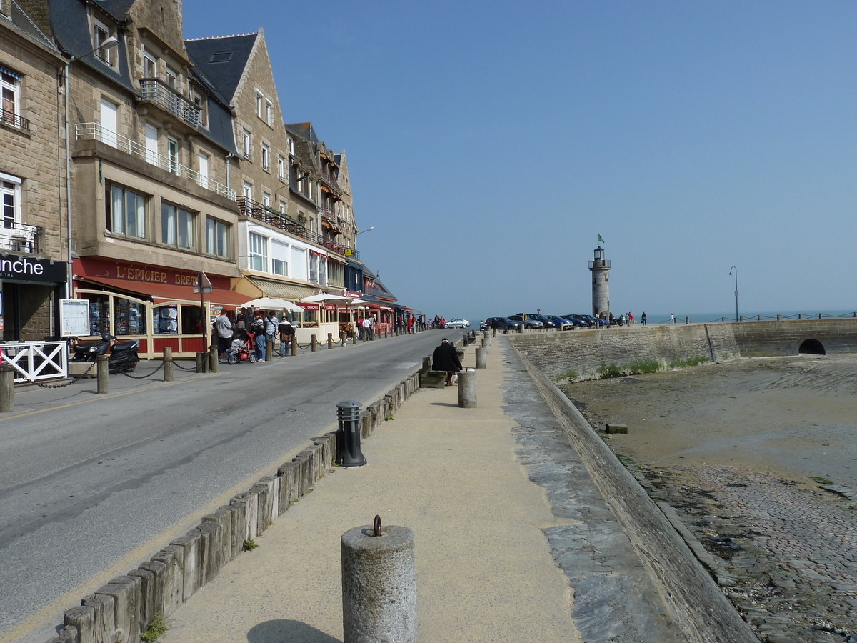 Picture France Cancale 2010-04 26 - Street Cancale