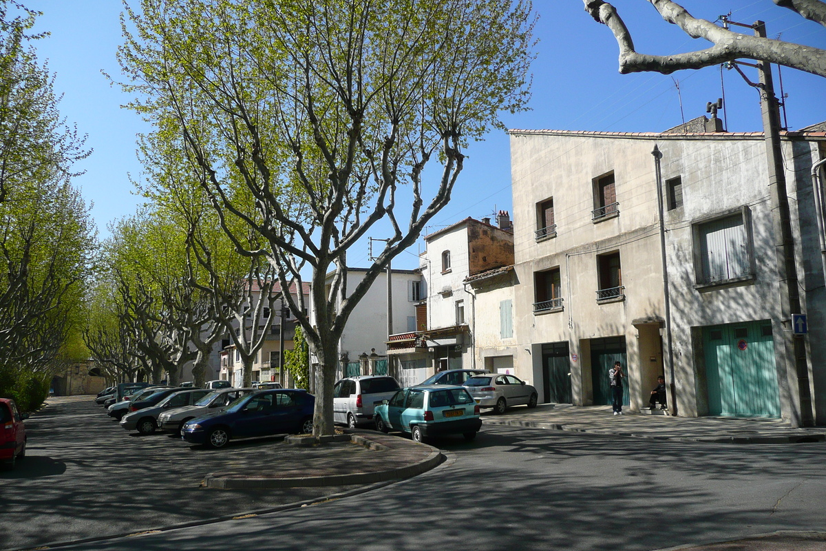 Picture France Tarascon 2008-04 60 - Monument Tarascon