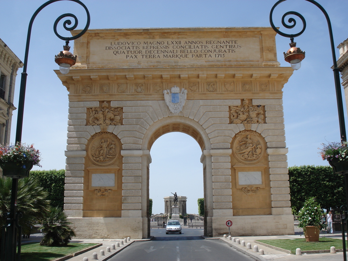 Picture France Montpellier 2006-06 36 - Monument Montpellier