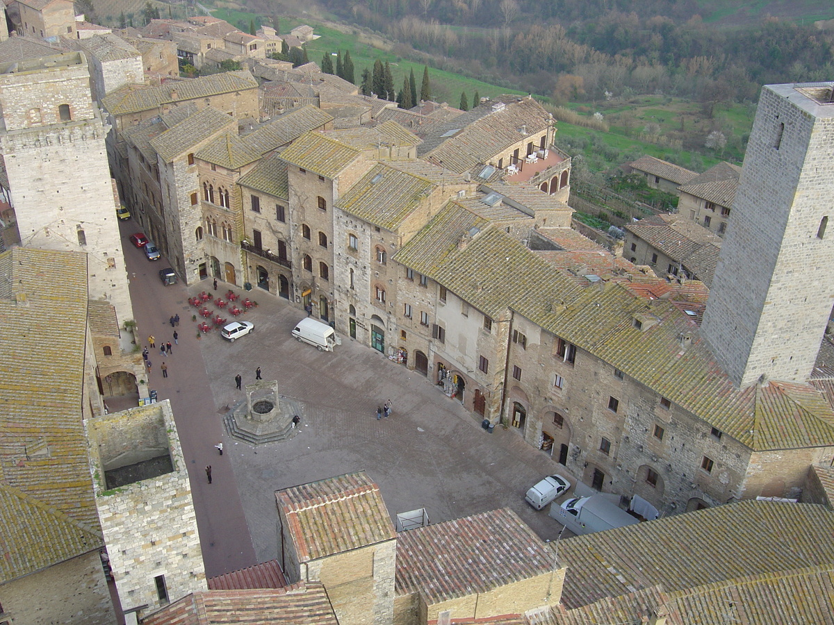 Picture Italy San Gimignano 2004-03 35 - French Restaurant San Gimignano