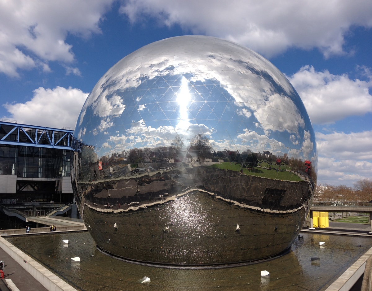 Picture France Paris La Villette Park 2015-04 22 - Lakes La Villette Park