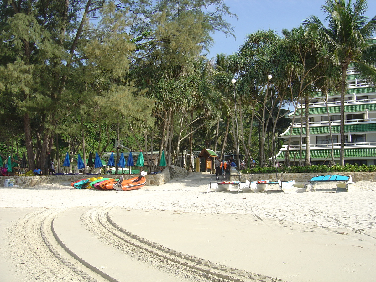 Picture Thailand Phuket Meridien Phuket Beach Hotel 2005-12 33 - Saving Meridien Phuket Beach Hotel